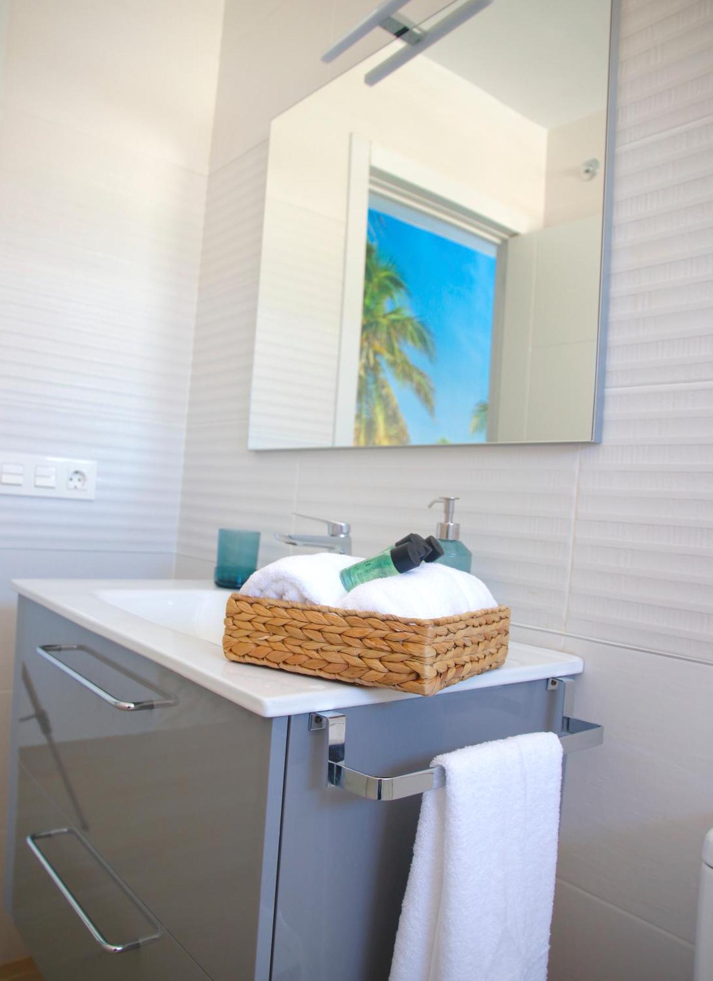 Suites Verano Azul Castillo del Romeral 외부 사진